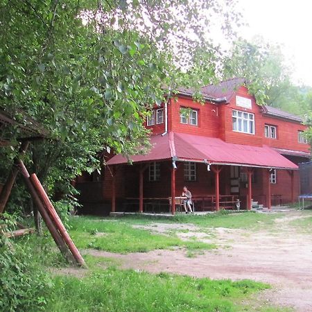 Отель Szurdok Panzio Бэиле-Тушнад Экстерьер фото
