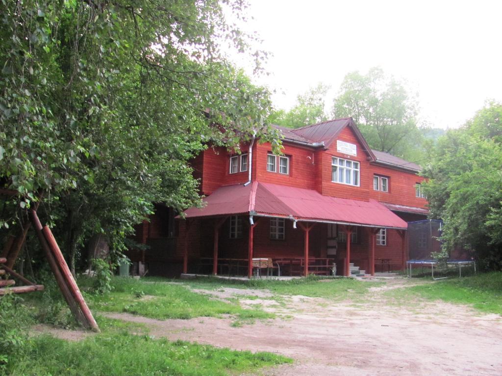 Отель Szurdok Panzio Бэиле-Тушнад Экстерьер фото